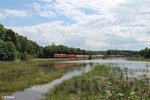 233 367 hat die 145 022 und den Frankenwald Umleiter 51723 NNR - LE im Schlepp und zieht hier gen NHO an mir vorbei.