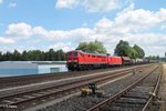 233 525-5 zieht die 145 010 und den 51722 NNR - LLE Frankenwald Umleiter durch Pechbrunn.