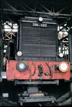 Bw-Führung in Stuttgart; der Kasten der 236 267-2 ist aufgebockt auf ein Hilfsgestell am 12.10.1980.
