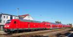 245 004-7 mit schiebender 245 007 und Doppelstokzug auf dem Weg nach Oberstdorf in Illertissen am 14.10.2014.