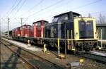 212 010-3 mit einem Lokzug bestehend aus 212, 290 und 218 270-7 in Braunschweig am 24.02.1983.