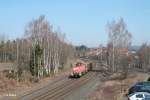 294 717 erreicht Marktredwitz mit einer bergabe aus Hof die nur aus 1 Holztransportwagen besteht.