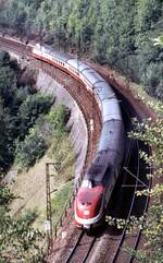 601 See-Alpen-Express auf der Geislinger Steige M�hltalfelsendamm, vom M�hltalfelsen aufgenommen, am 21.08.1982.