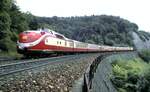 601 Alpen-See-Express auf dem M�hltalfelsendamm der Geislinger Steige am 25.06.1983.