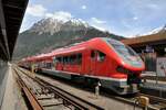Zwei Peasa Link III, der vordere ist 95 0 633 536-7 D-DB Bpd Pesa Link III in Oberstdorf am 22.04.2023.