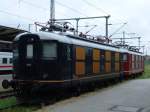 br-0010-centralbahn-re-44-i-ex-sbb/83948/re-44-iv-10008re-44-iv Re 4/4 IV 10008+Re 4/4 IV 10019 abgestellt im Rostocker Hbf(25.07.04)