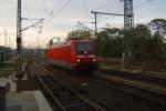 Hier fhrt gerade 101 120-4 in die Abstellanlage am Dresdner Hauptbahnhof.
Aufgenommen am 23.10.2011