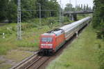 101 067-7 mit IC 2184 von Hamburg Hbf nach Ostseebad Binz  bei der Durchfahrt um 09:43 Uhr im Haltepunkt Rostock-Kassebohm.17.06.2017