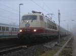 Zum letzten Mal kam der legendäre TEE Rheingold mit der 103 235-8 nach Rügen.Am 21.November 2012 nahm ich im vernebelten Binz Abschied vom legendären Zug der als TEE 9 nach Koblenz zurückfuhr.