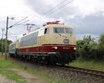 103 245 mit SDZ 340 von Göttingen nach Binz in der Güterumgehung unweit vom Rostocker Hbf.05.08.2023