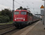 110 491 mit DLr 1804 von Rostock Hbf nach Warnemünde bei der Durchfahrt in Rostock-Bramow.25.09.2017