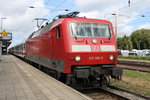 BR 120/512787/120-108-6-mit-ic-2239warnemuende-leipzighatte-am 120 108-6 mit IC 2239(Warnemünde-Leipzig)hatte am 14.08.2016 noch Pause im Bahnhof Warnemünde.
