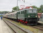 PRESS 242 001 war,am 30.Mai 2026,in Bergen/R�gen,abfahrbereit mit dem Sonderzug Putbus-Zwickau.