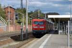 112 110 mit dem RE2 (RE 37411) von Rathenow nach Cottbus im Rathenower Hbf. Wegen Polizeieschen Ermittelungen fuhr dieser Zug mit 35min Versptung in Rathenow ab. 14.10.2011