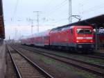 112 169 stand am 31.12.2011 mit einem RE 20 (RE17715) nach Halle/Saale (Uelzen->Salzwedel->Stendal->Magdeburg->Kthen->Halle/Saale) in Stendal bereit.