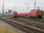 114 005-2 mit RE5(RE 4357)von Rostock Hbf nach Elsterwerda bei der Ausfahrt im Rostocker Hbf,neben an hatten 442 341+442 354 Pause.29.05.2016