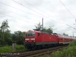 143 852-2 kurz vor dem Bahnhof Rostock-Evershagen.(28.05.2009)