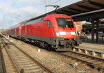 182 007 mit RE 4308(Rostock-Hamburg)kurz vor der Ausfahrt im Rostocker Hbf.29.10.2016
