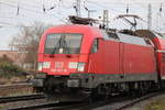 182 021 mit RE 4306(Rostock-Hamburg)bei der Ausfahrt im Rostocker Hbf.28.11.2020