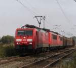 189 013-6 mit 52673(Rostock Seehafen-Seddin)bei der Durchfahrt am 09.09.2012 in Sildemow.
