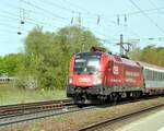 ÖBB 1116 199 mit Werbung für Job bei der ÖBB und ÖBB EC in Amstetten am 01.05.2024.