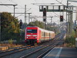101 010-7 und 101 033-9 im Sandwich mit IC bei Burgau am 09.10.2021.