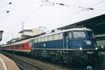 Am 27 Juli 1999 steht 110 348 in Saarbücken Hbf.