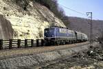 110 187-2 mit Nahverkehrszug auf der Geislinger Steige am 27.03.1982.