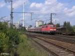 111 169-9 schiebt bei Regensburg Ost die RB 32118 Neumarkt/Oberpfalz.