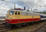   Die AKE E10 1309 (91 80 6113 309-9 D-TRAIN) der Train Rental International GmbH mit n-Wagen als National Express Verstärker des RE 1  Nordrhein-Westfalen-Express  Dortmund Hbf – Köln