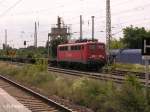 140 528-1 fhrt in Frankfurt/Oder mit ein leerne Containerzug ein.