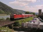 Nachschuss von 143 925-6 mit dem RE Frankfurt/Main in Oberwesel .