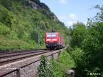 143 025-5 schiebt ein RE Koblenz in den Tunnel von ST.Goars.25.07.08