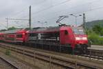 Werbetraxx 146 021 schiebt der S-2 aus bad Schandau aus mach Meissen am 23 Mai 2023.