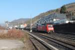 152 122-8 mit gemischten Gterzug in Lorch am Rhein.