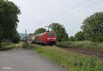 152 089-9 hat Weinheim (Bergstrasse) mit einem gemischten Gterzug verlassen.