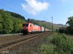 152 122-8 zieht ein Containerzug durch Gambach.27.09.08