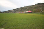 152 167-3 zieht bei Thngersheim ein Containerzug gen Sden.