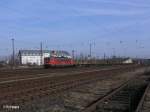 155 017-7 mit leeren Schienenzug in Leipzig Schnefeld.