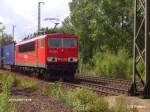 155 152-2 zieht auf den BAR ein Containerzug.