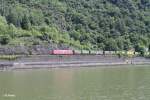 185 095 mit einem SAE/ LKW Walter Wechselpritschenzug zwischen Loreley Tunnel und St.