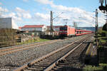 185 192-2 zieht mit einem Autotransportzug durch Himmelstadt. 28.03.24