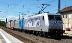 185 540-2 der TX Logistik mit Werbung f�r EC Kassel Huskies f�hrend und an 2.