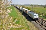 185 531-1 TX Logistik mit Mars Containerzug in Neu-Ulm Pfuhl am 22.04.2022.