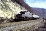 193 013-0 mit Schülerzug auf der Geislinger Steige am 27.03.1982.