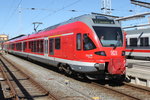 429 527-5 als RE9 (RE 13011)von Rostock Hbf nach Sassnitz kurz vor der Ausfahrt im Rostocker Hbf.01.04.2016
