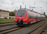 442 840 als S3 von Warnemnde nach Gstrow bei der Ausfahrt am 02.10.2014 im Rostocker Hbf