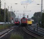 Noch vor Sonnenaufgang begegneten sich 442 841 und 112 105 in Höhe Haltepunkt Rostock-Bramow.02.09.2016