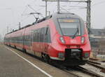 442 857 als S1(Rostock-Warnemünde)bei der Ausfahrt im Haltepunkt Rostock-Holbeinplatz.03.03.2024