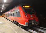 442 855 als S1(Rostock-Warnemünde)am Morgen des 20.02.2026 im Haltepunkt Rostock-Holbeinplatz